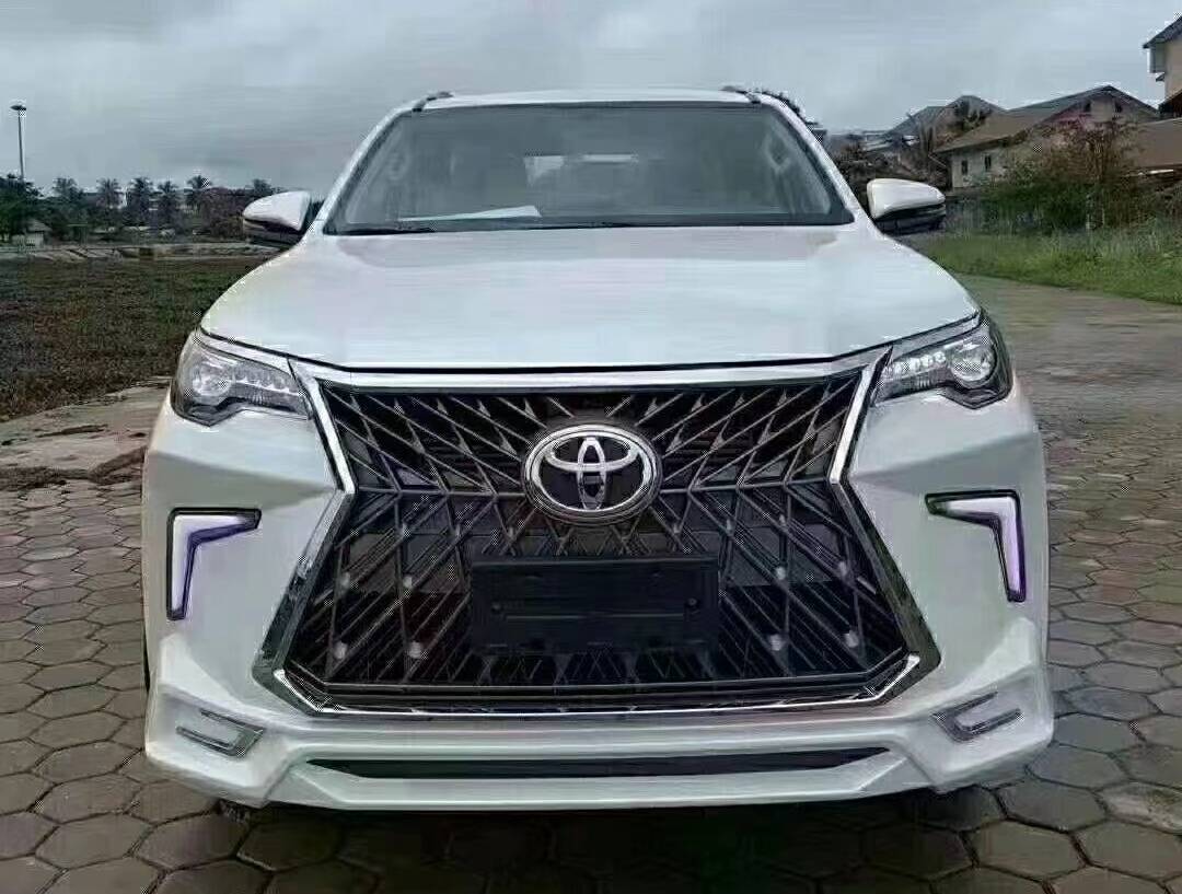 2021款丰田奔跑者到港!雷克萨斯外观 四驱,落地29万,真霸气!