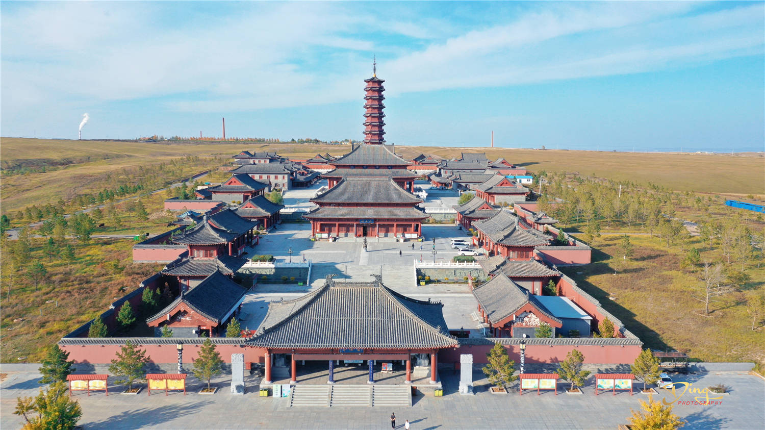 两河圣山护佑着草原名城海拉尔,中国最美秋色在这里得到完美释放