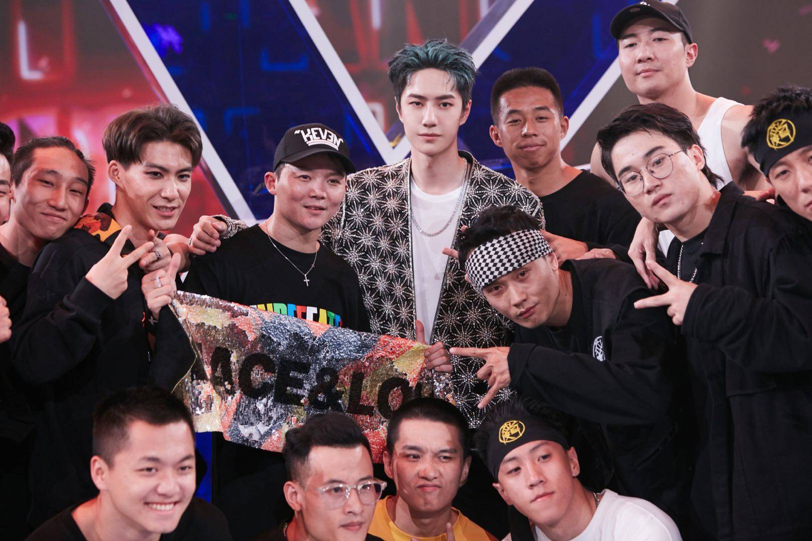 《这就是,街舞3》杨凯夺冠王一博欢呼 张艺兴因获生日礼感动落泪