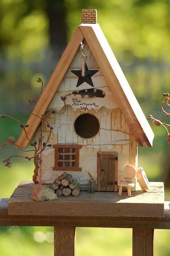 花园里的小小屋,让你的花园充满灵气_鸟窝