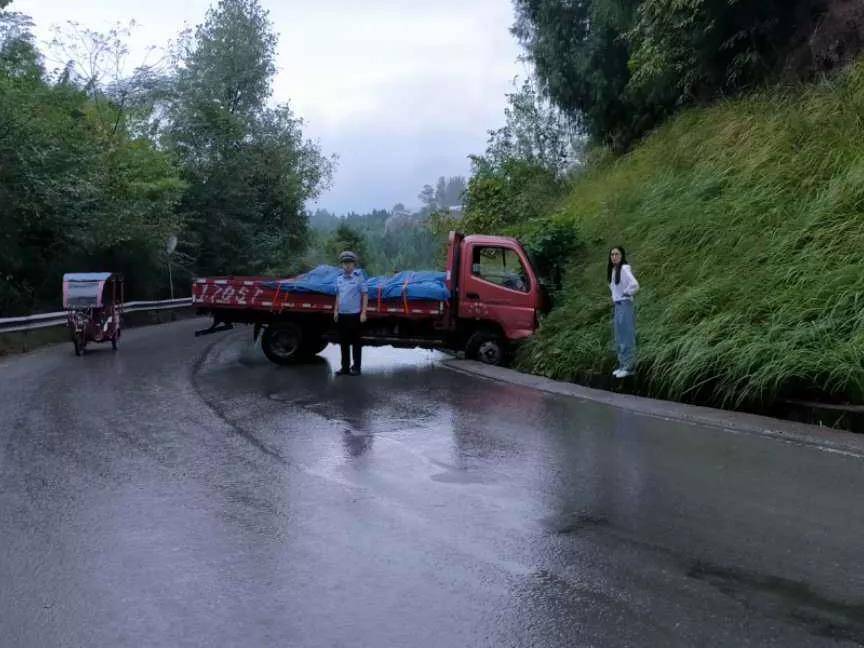 雨天路滑,开慢点哦!达州发生多起交通事故,有人员受伤!