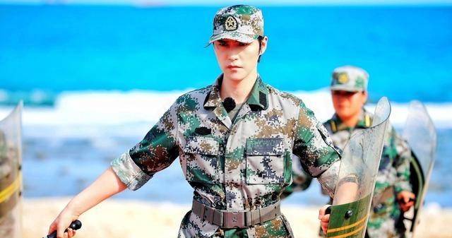 阿云嘎|明星脸,模特身,舞者行,歌者音,这样的歌手值得被看见