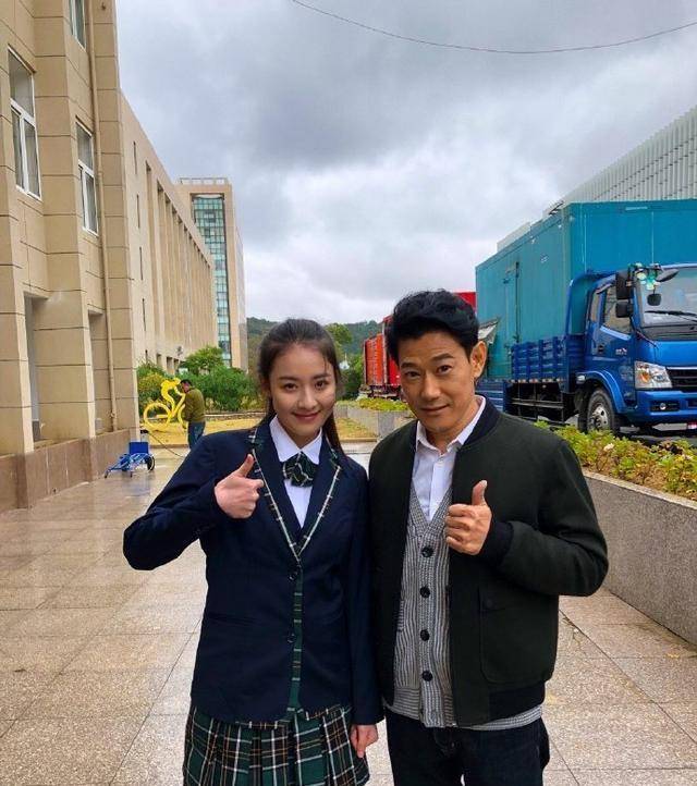 矢野浩二和女儿在同一帧中当看到颜值时网友父女太像了