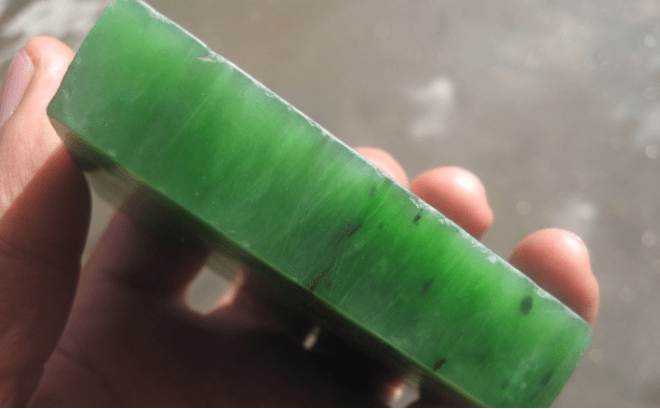 95%的碧玉有问题,教你轻松挑选好的碧玉手镯!