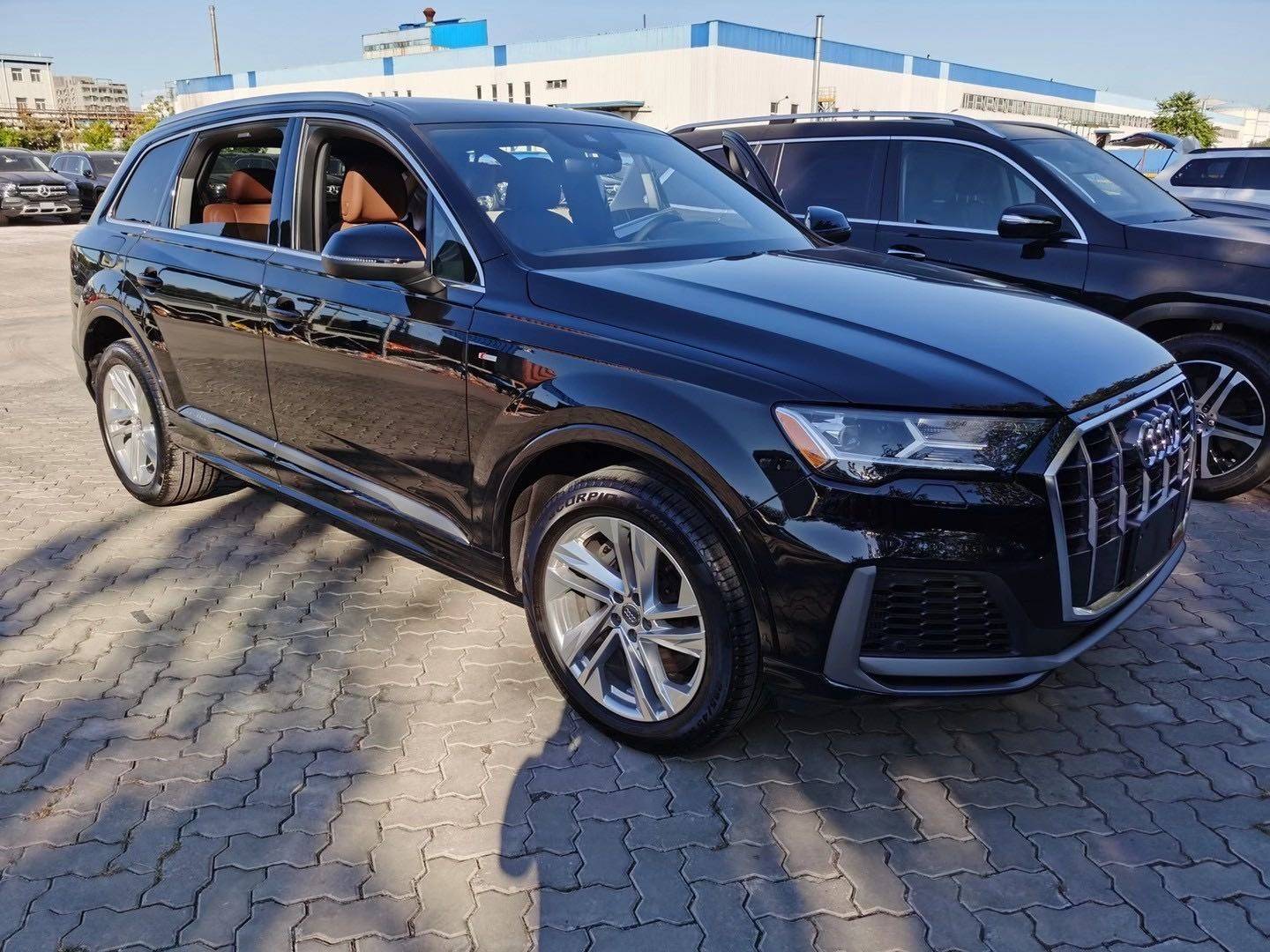 全新一代奥迪q7新配特享科技版suv大空间