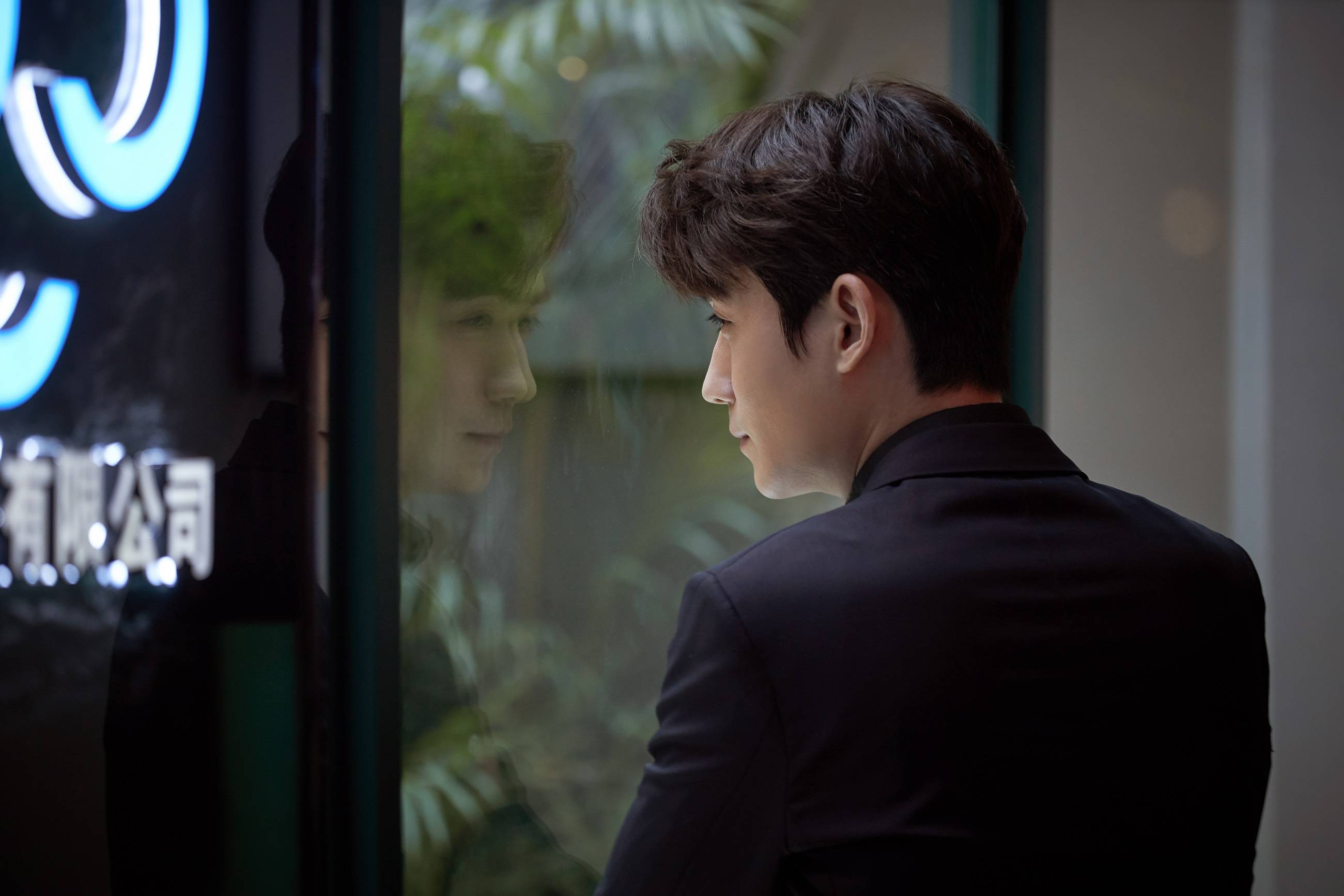 朱一龙《亲爱的自己》圆满收官 陈一鸣角色赢得观众好评