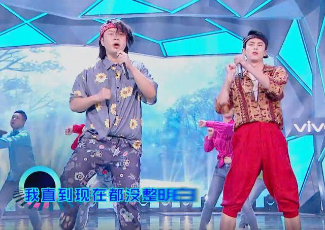 原创杜海涛杀马特造型演绎新时尚后面伴舞老师跳完就吐了