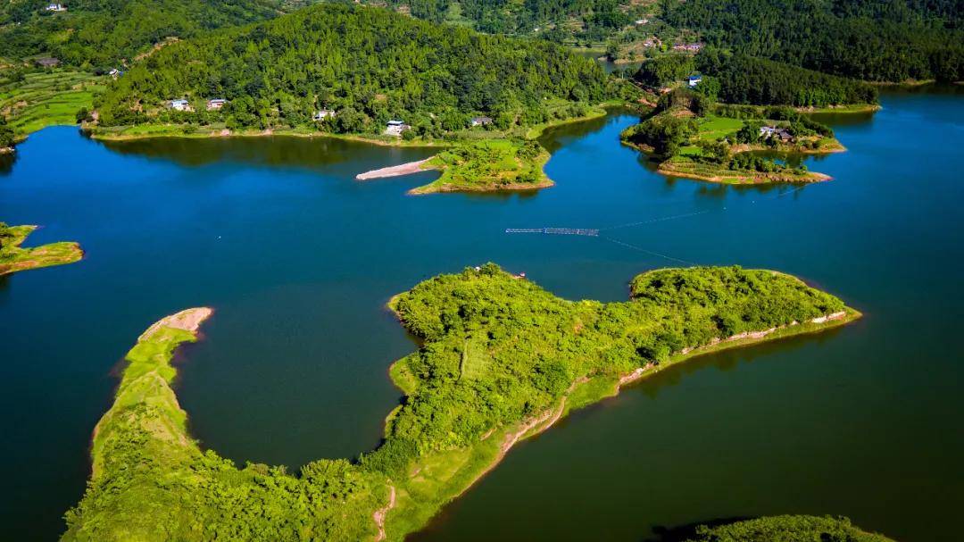 环球融创黑龙滩长岛丨李伯清特意来打卡还不fu等啥子