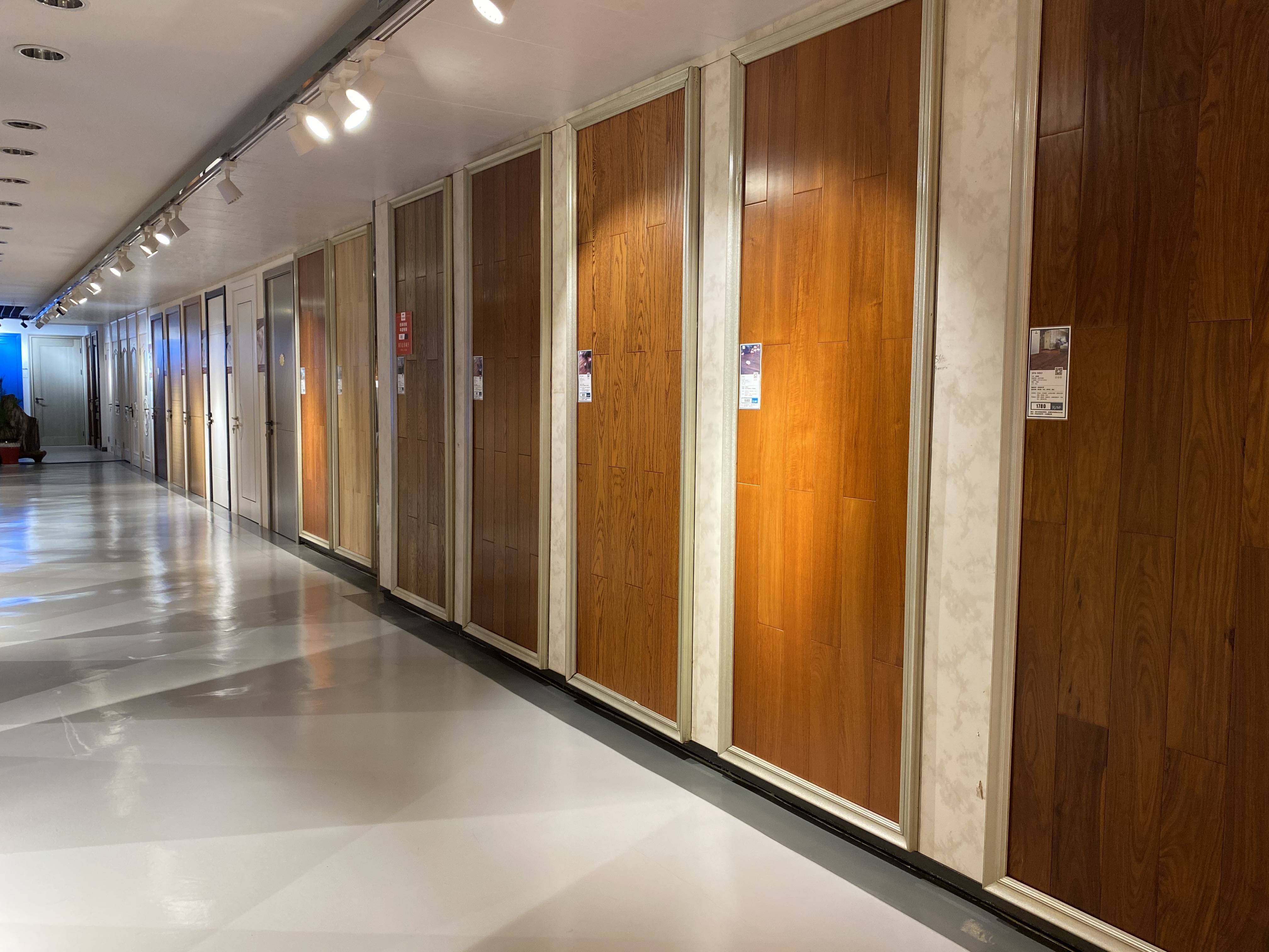 早在十几年前,先锋在地板的安装方面就获得重大突破,安装方式申请了