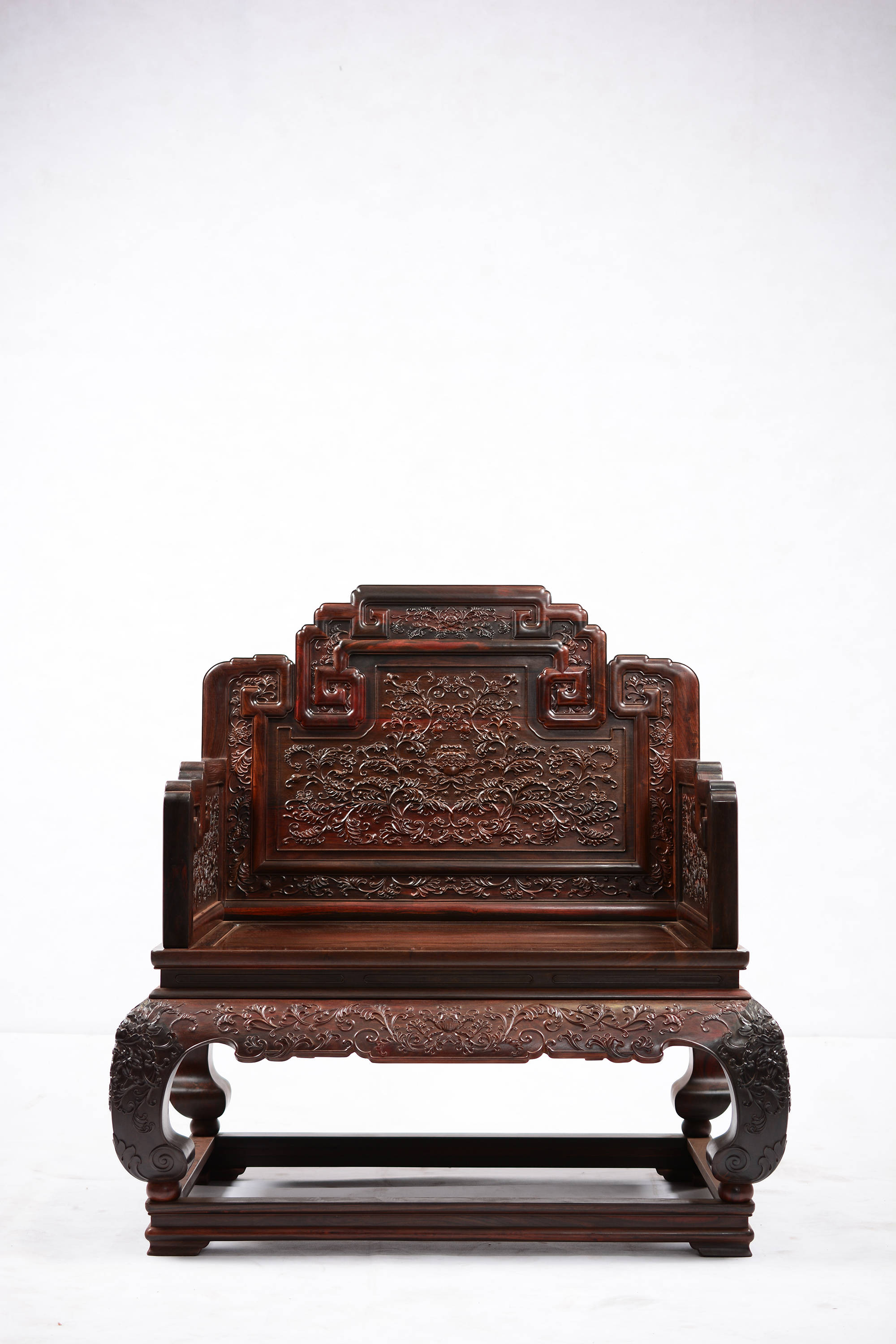 古马红木:承民族文化 琢艺术精品_雕刻