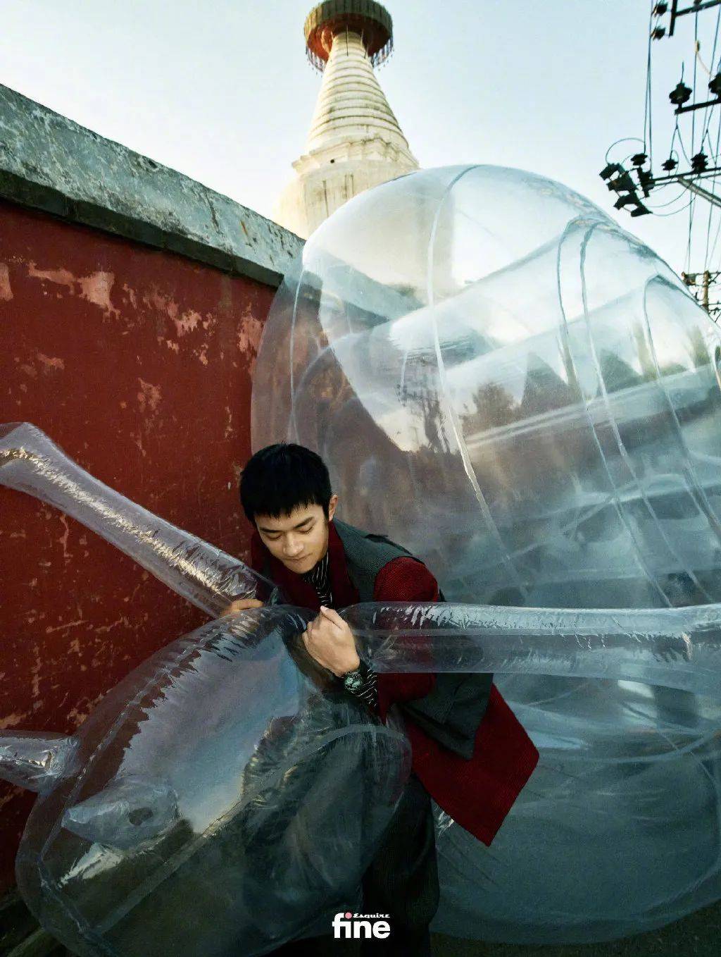 易烊千玺《时尚先生》10月刊