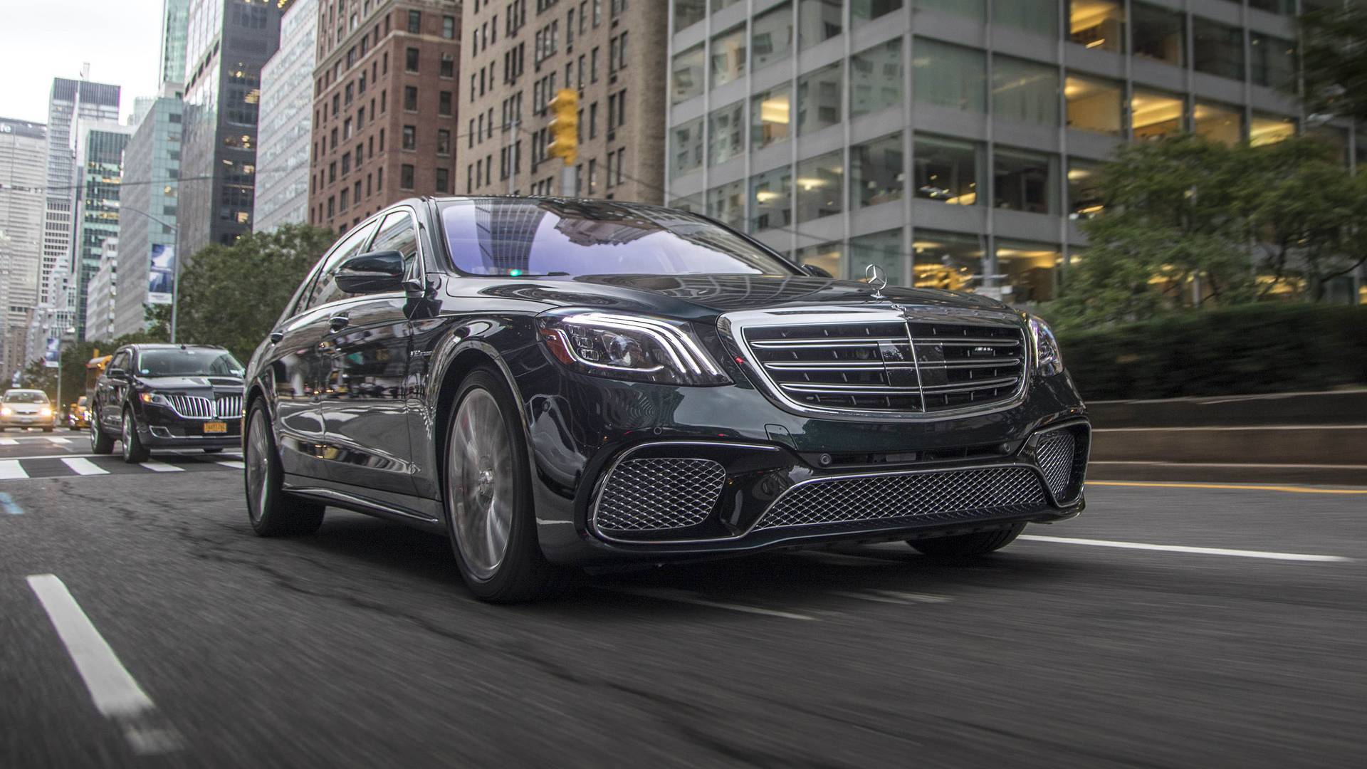 目前bba三家的巅峰之作宝马m760li奔驰s65才是王者