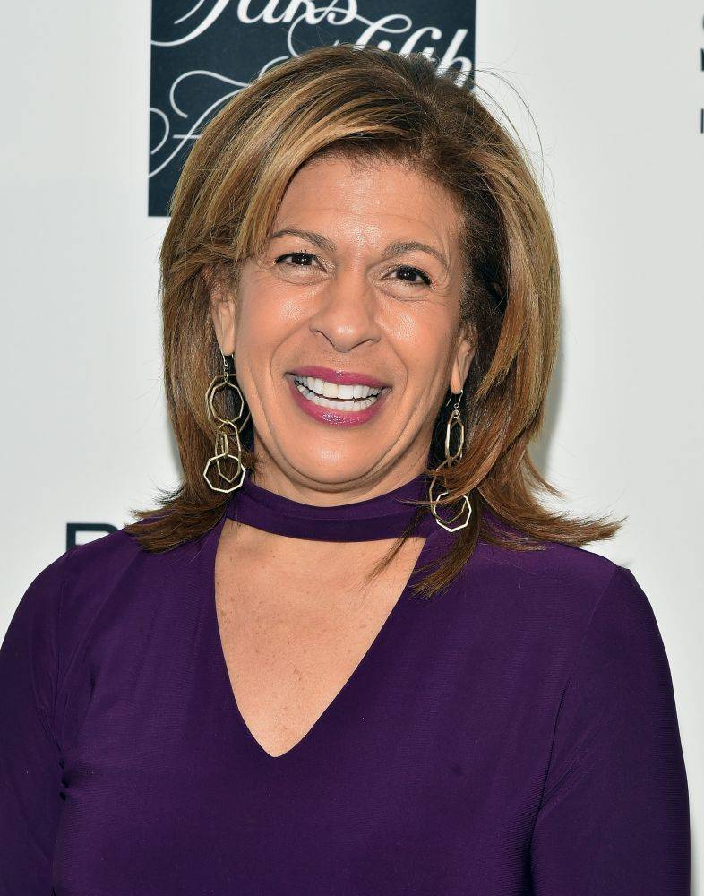 霍达·科特布填写收养第三个孩子的文件_手机搜狐网