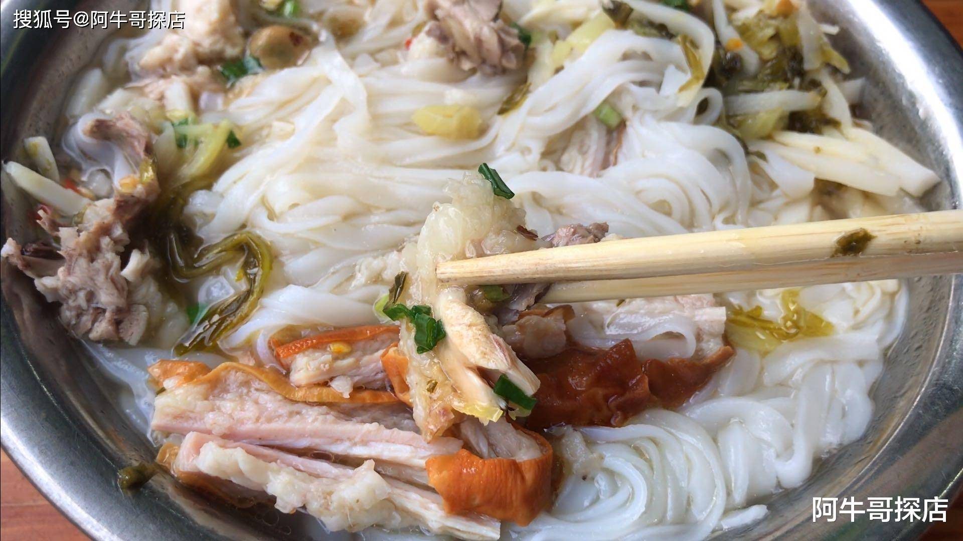 南宁琅东多次上过电视台的一家网红美食店,每天顾客