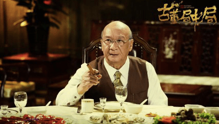 原创韦蝠王刘长生还在卖艺现身天桥苍老憔悴在街头表演已长达两年