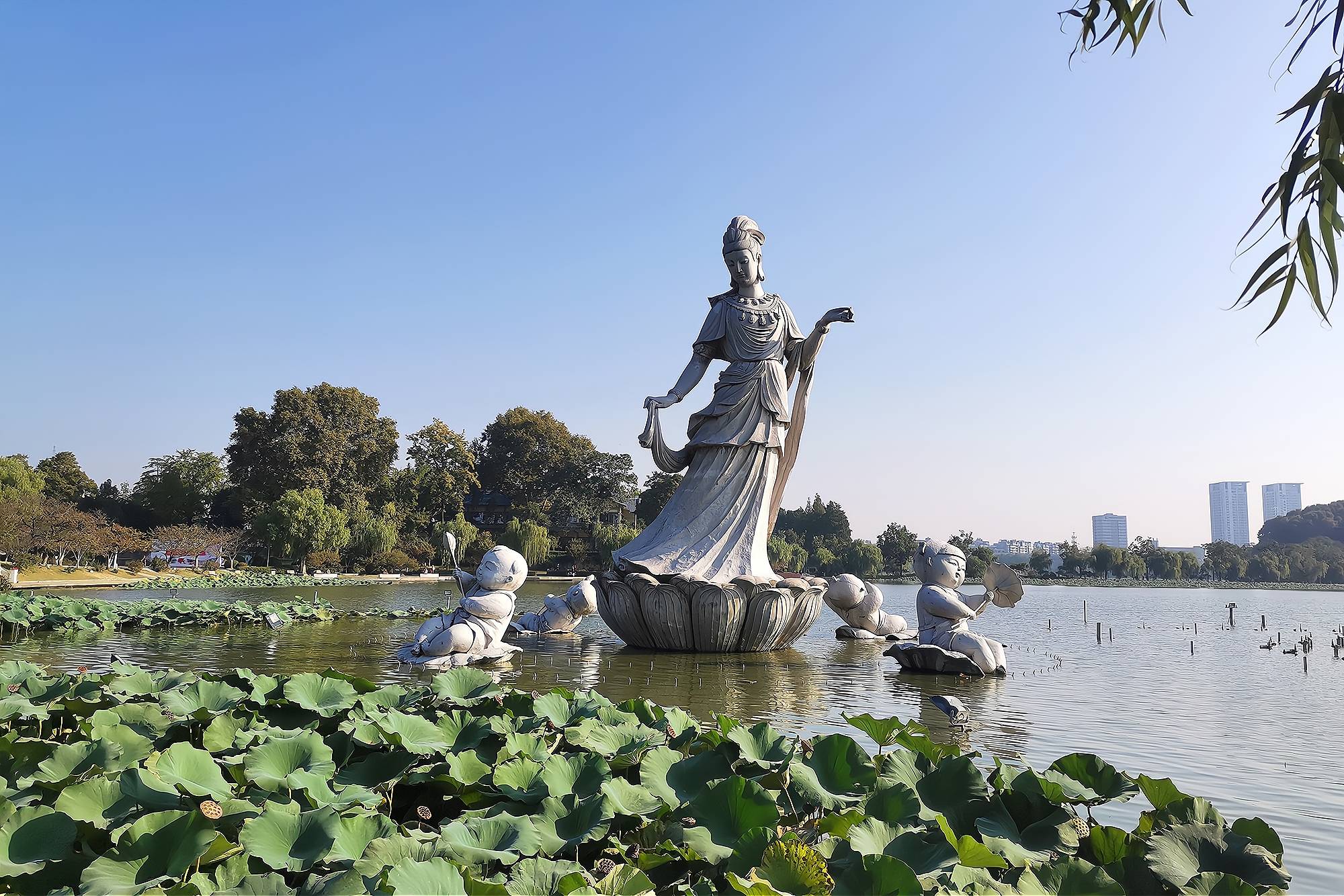 被誉为金陵明珠的玄武湖景色完全不输杭州西湖你去过吗