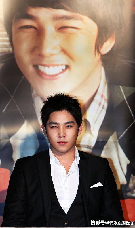 完全认不出来sj强仁公开纤瘦近况满脸胡渣但棱角分明