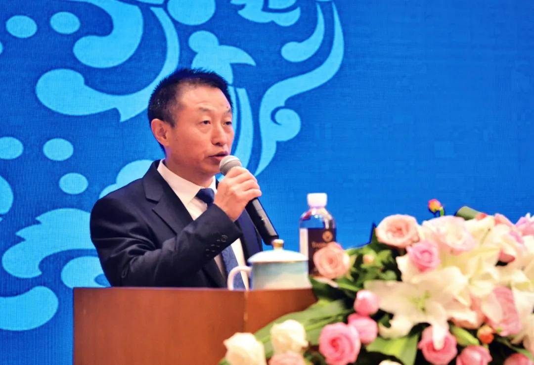 郎酒股份公司副总经理江祖明丰疆智能,农博创新两家科技公司分别就