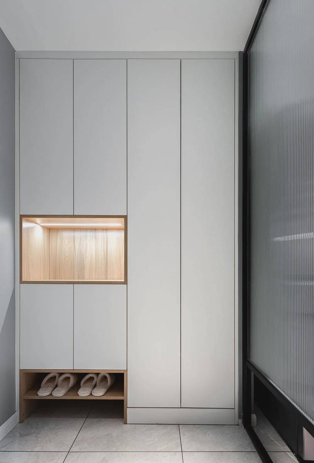 利用好进门前这1㎡,兼顾换鞋和收纳,还你一个更加整洁清爽的家