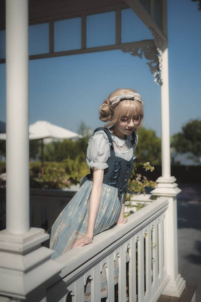 lolita装扮:西餐厅里的元气古董娃娃
