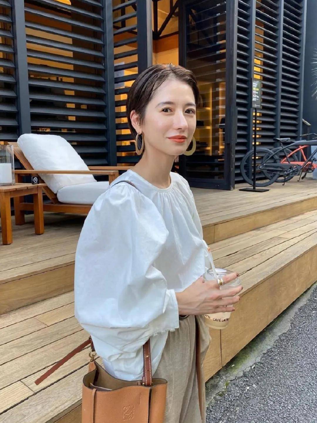 身高158cm的辣妈,我jio得姐妹们有必要来康康~ 这位辣妈叫松本惠奈,是