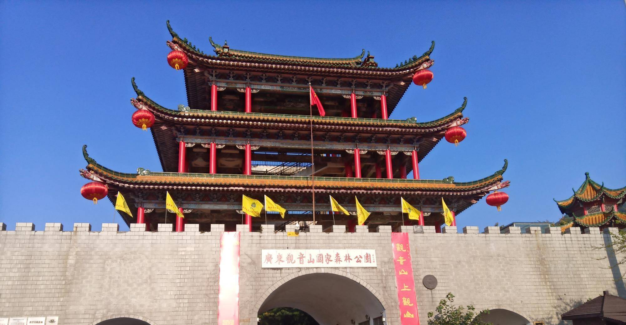 东莞观音山景区门口的那副对联如此醒目却无人能对上