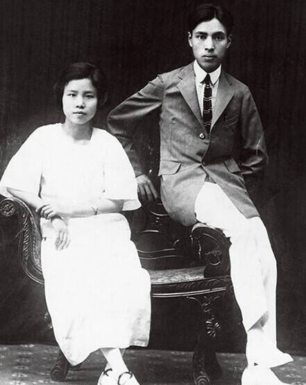 这位中共领导就义后,妻子为他守寡54年,儿子成了国务院总理_李硕勋