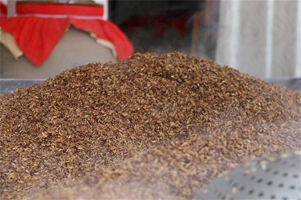 糟烧酒酿酒工艺酿酒剩下的酒糟去哪了