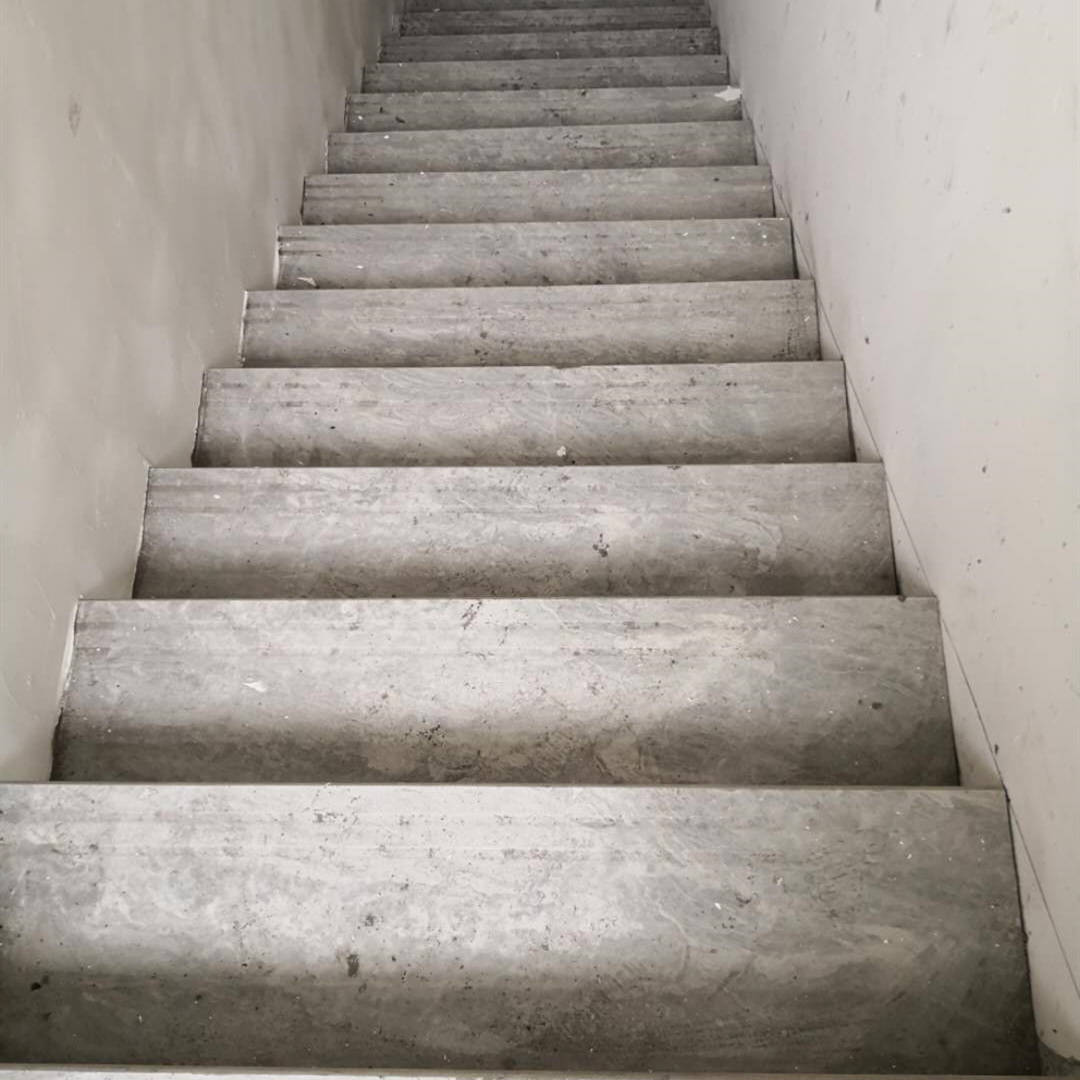 在黄岛装修,楼梯踏步除了用实木和大理石,用瓷砖也是不错的选择_手机