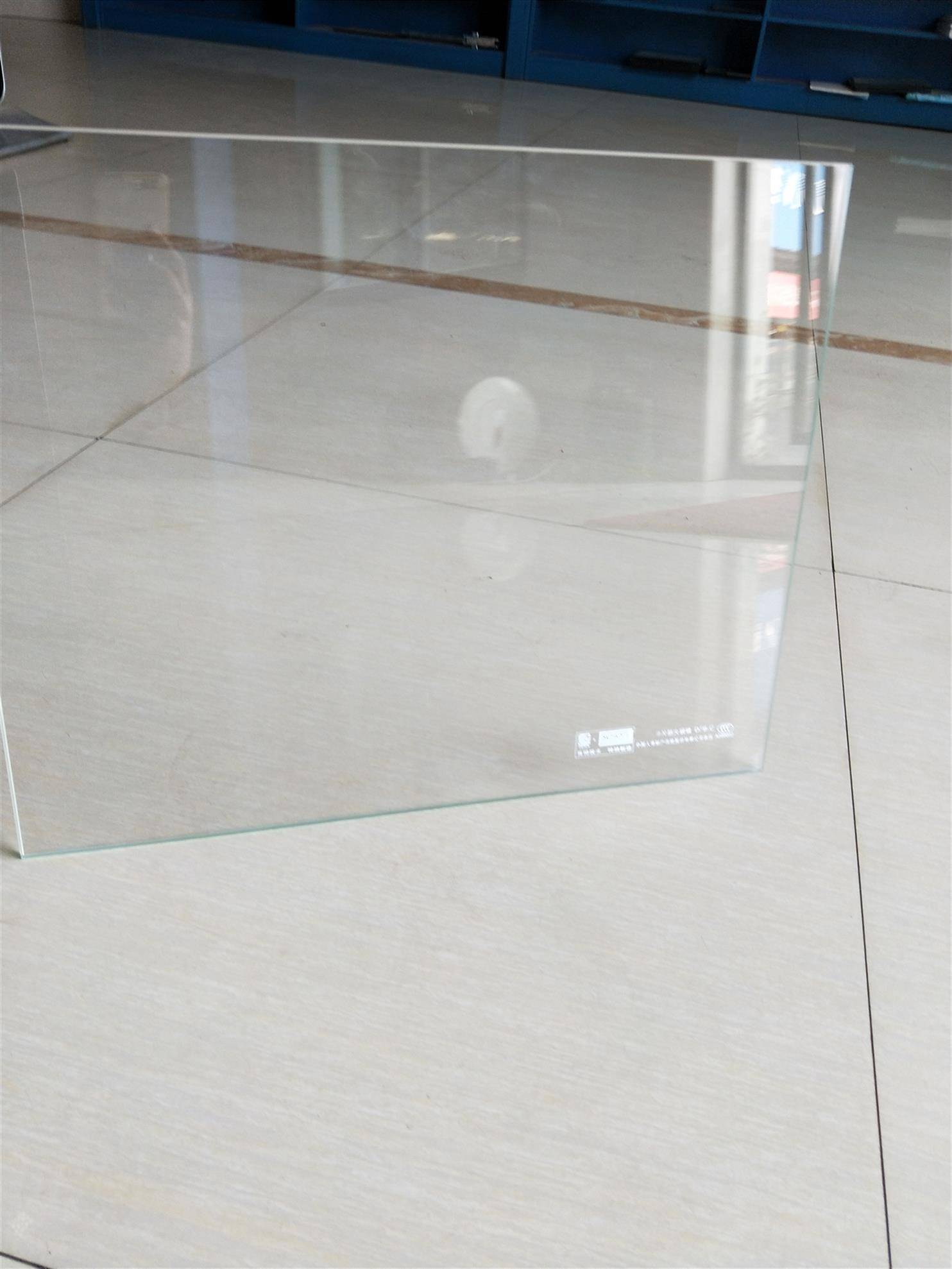 高硼硅玻璃与普通玻璃以及钢化玻璃的区别