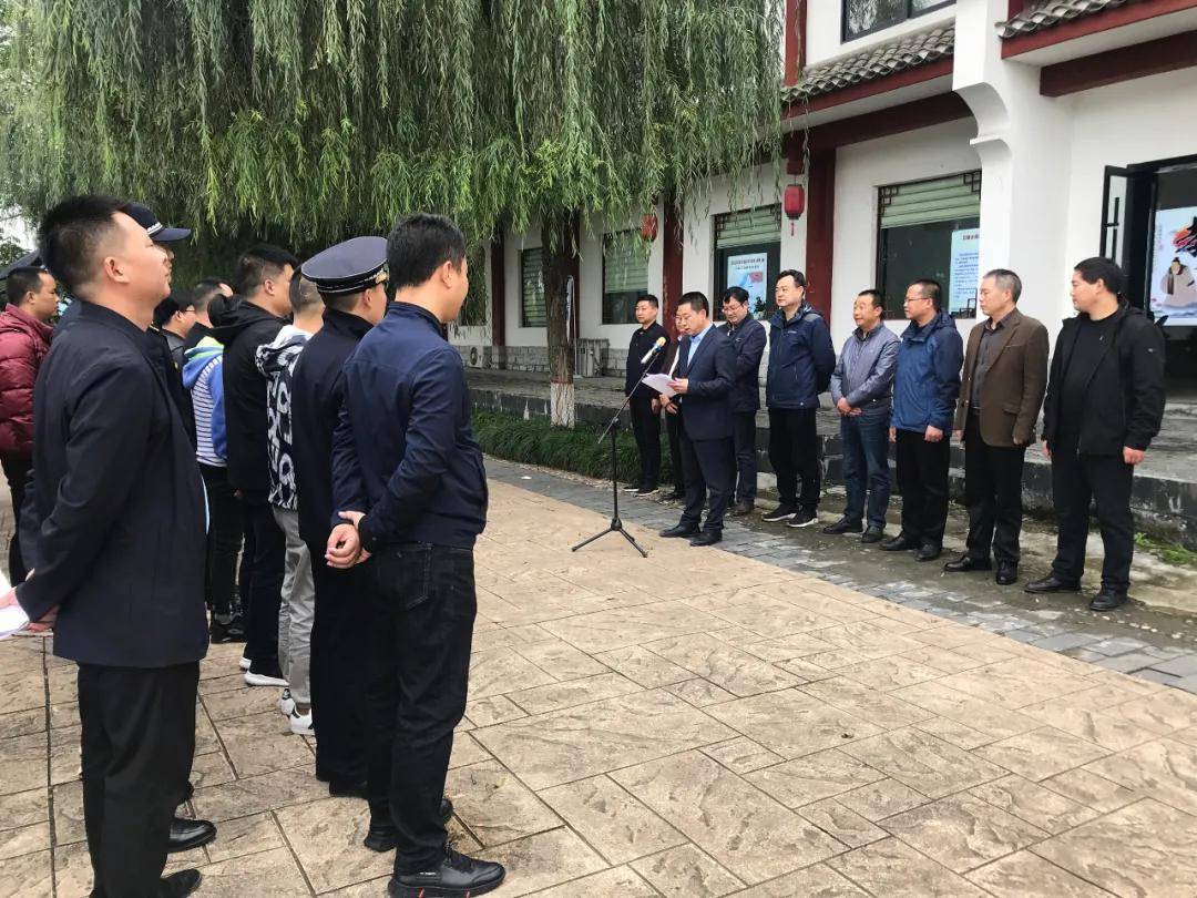 安康启动中心城区段禁止河道洗涤劝导活动