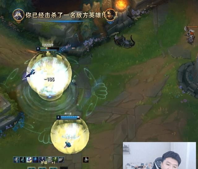 这局芒果鱼玩的是黑色玫瑰小号,使用中单卡萨丁对线