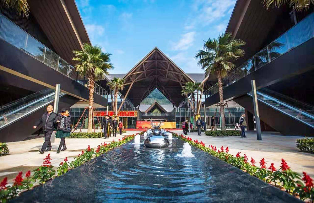 这个楼盘具有了海南最美海湾区—央企开发,距离三亚非常近_石梅湾