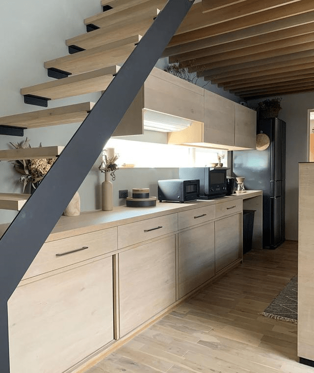 好不容易买个复式,楼梯间空着多浪费,用这5个博主家给你打个样_空间