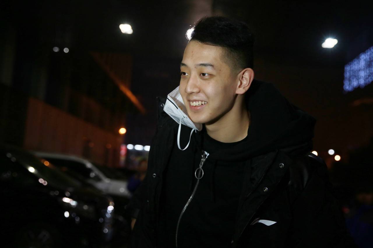 原创阿豪单打沈梓捷21不算后者挥拳遭技犯裁判各打50大板