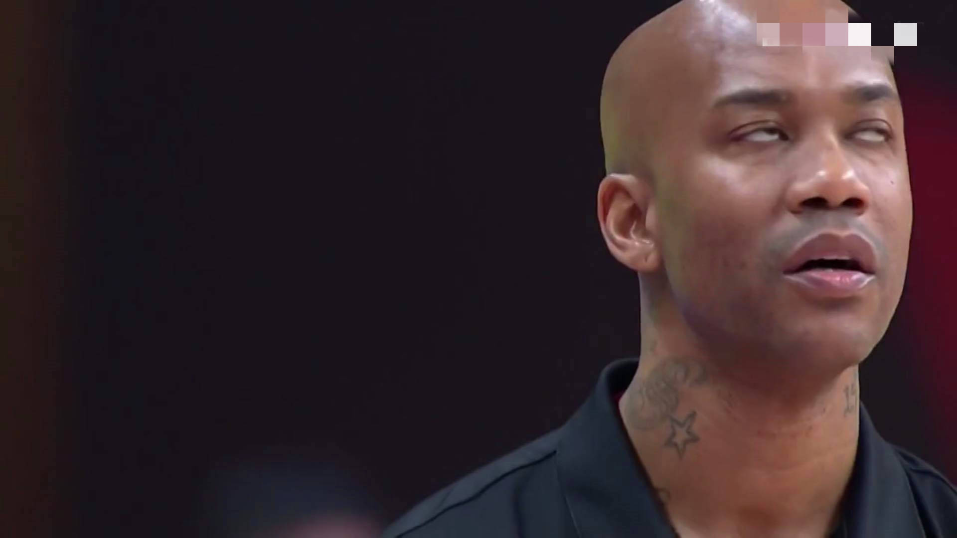 原创太狠王少杰这巴掌够重的直接干翻青岛男篮悍将血流不止