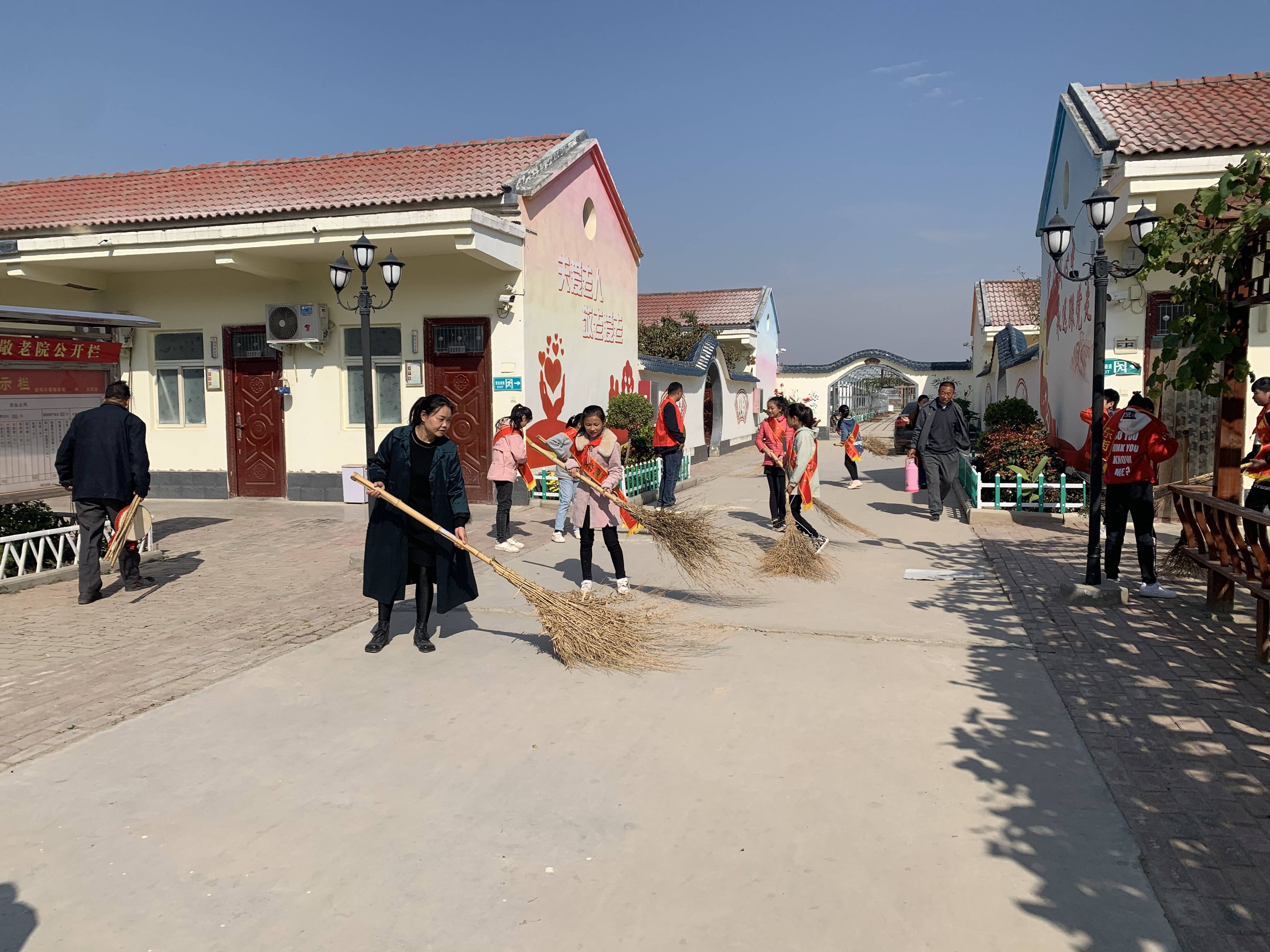 逊母口镇组织开展九九重阳节情暖敬老院志愿服务活动