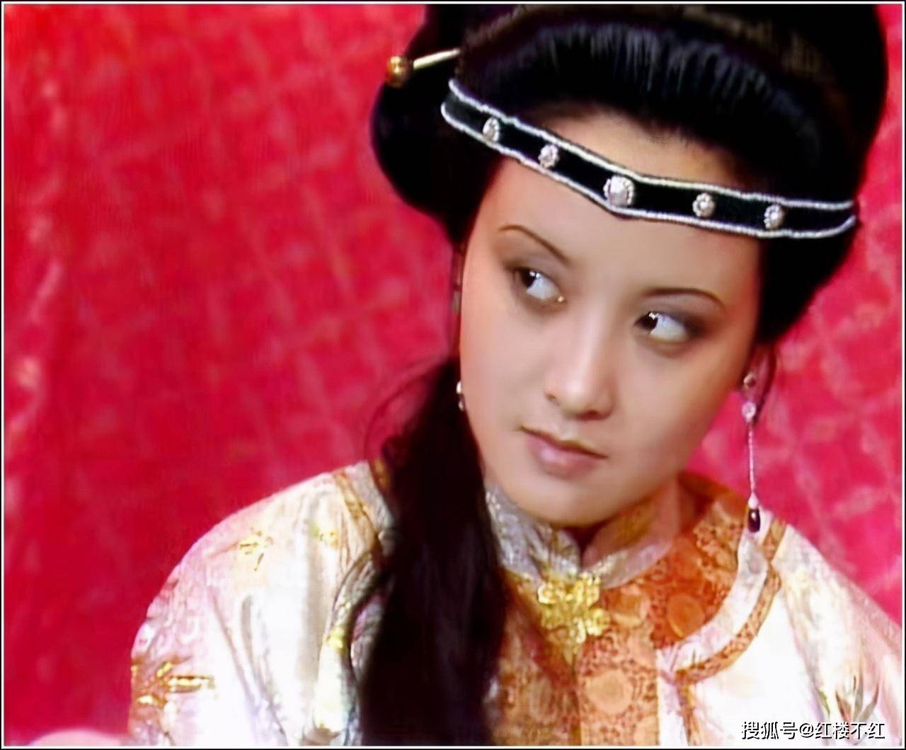 平儿给贾琏做妾多年为何从未怀上贾家骨肉看看王熙凤干了什么