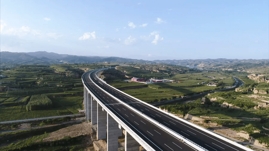 终点位于晋中市榆次区什贴镇龙白村,与太旧高速公路和南二环高速公路