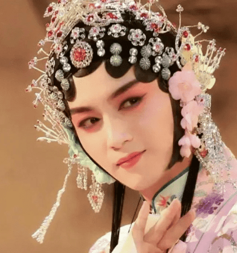 原创男星戏子妆容张铭恩扮相丑陈晓有韵味而他让人难忘