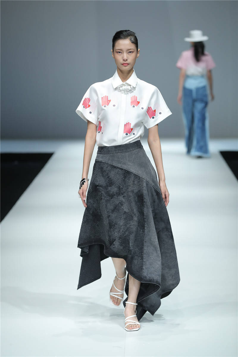 记德锦·周丽2021春夏《手写》时装新品发布会