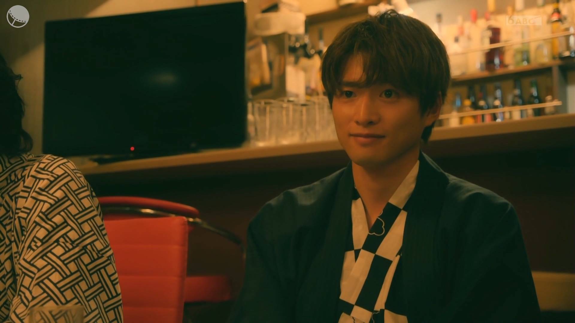 川岛海荷主演漫改日剧《我们的恋爱太笨拙》与白洲迅共演四角恋_手机