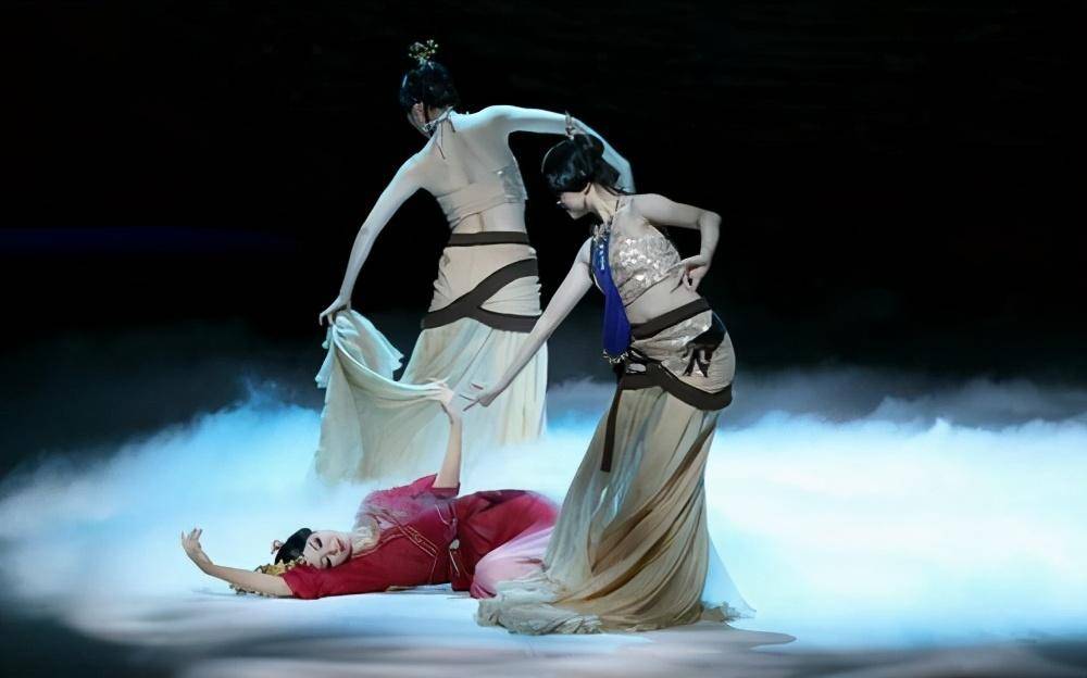 华彩中国舞10-28 18:01 华彩中国舞10-28 18:01 点击查看更多订阅