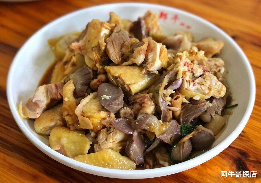 南宁琅东,一家被出租车司机带火了的美食店,每天过了饭点还排队