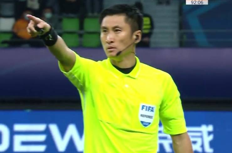 中超"金哨"被调离:仅执法两场比赛,足协安排新任务_裁判