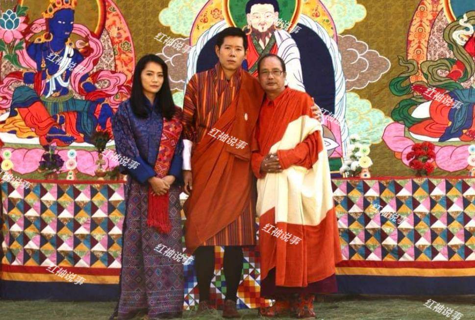 原创佩玛亲姐姐照片曝光嫁给国王弟弟育有一女姐妹俩都是富贵命