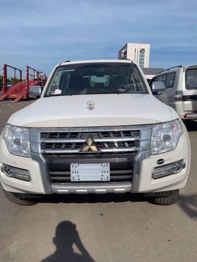 2020款三菱帕杰罗v97中东版现车售优惠翻倍