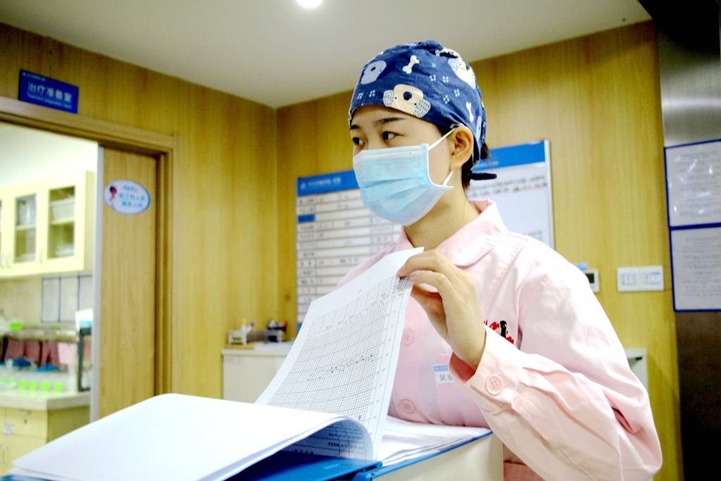 长航东院:进入手术室前,对患者关爱有加