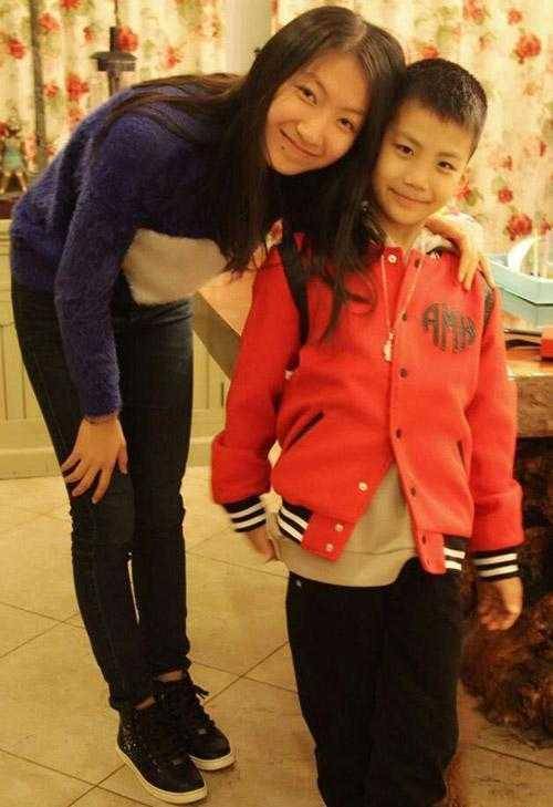 原创胡军对儿子和女儿的态度简直天差地别女儿撞脸江疏影像妈妈