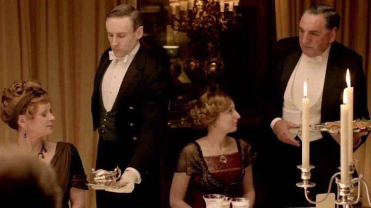 酒店管家那一抹神秘黑色燕尾服